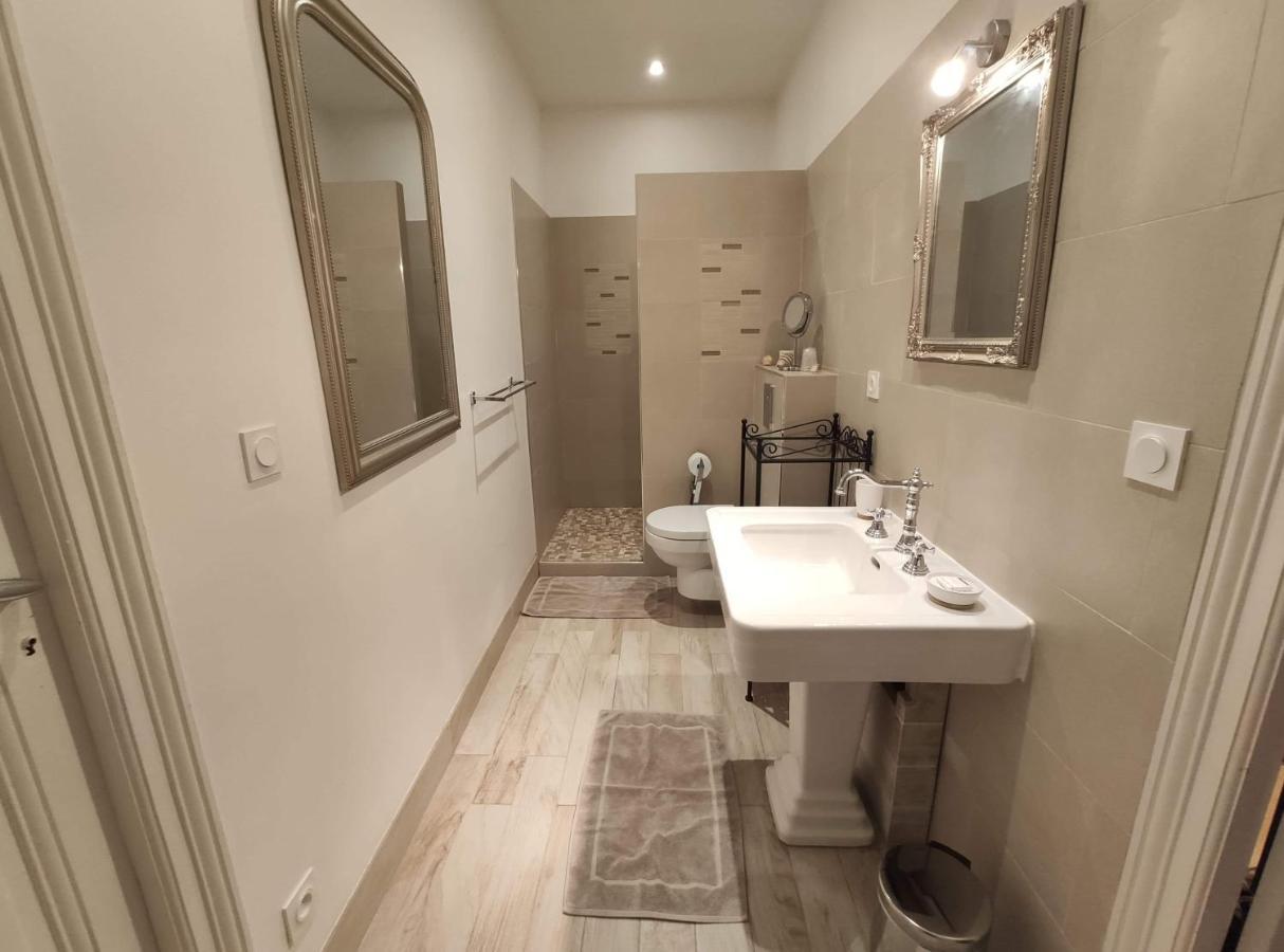 נבר Chambres D'Hotes De Luxe Cote Parc-Cote Jardin Avec Parking Prive Gratuit מראה חיצוני תמונה