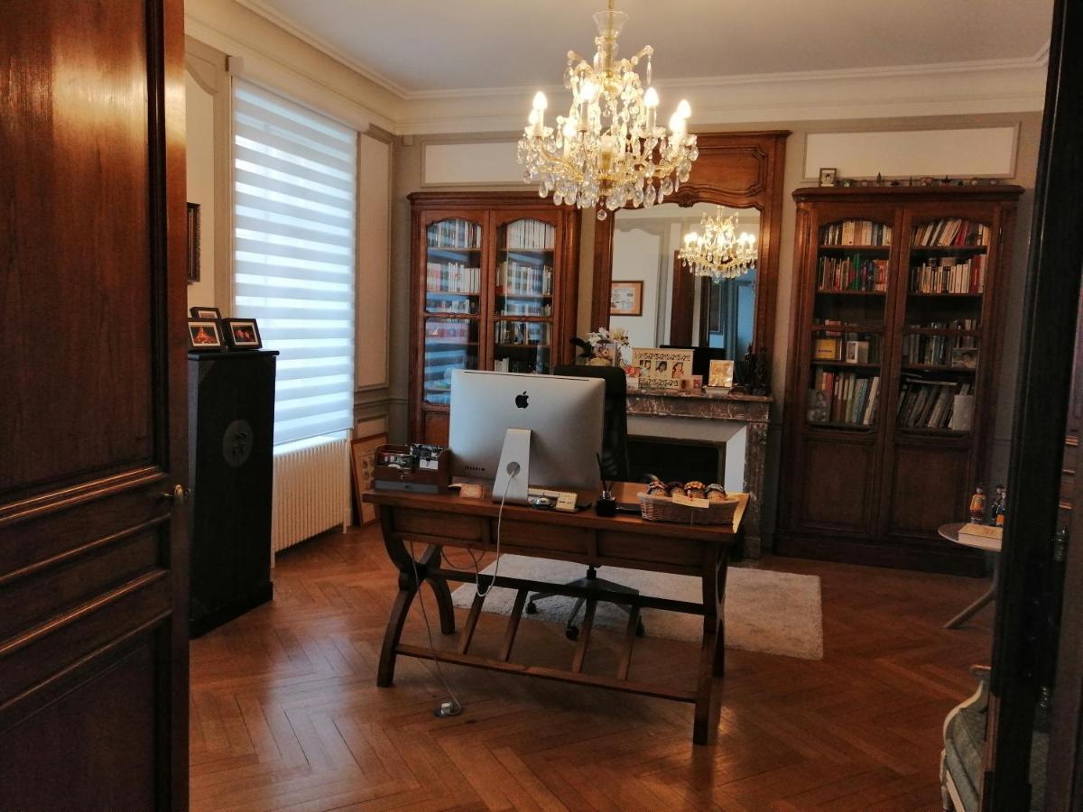 נבר Chambres D'Hotes De Luxe Cote Parc-Cote Jardin Avec Parking Prive Gratuit מראה חיצוני תמונה