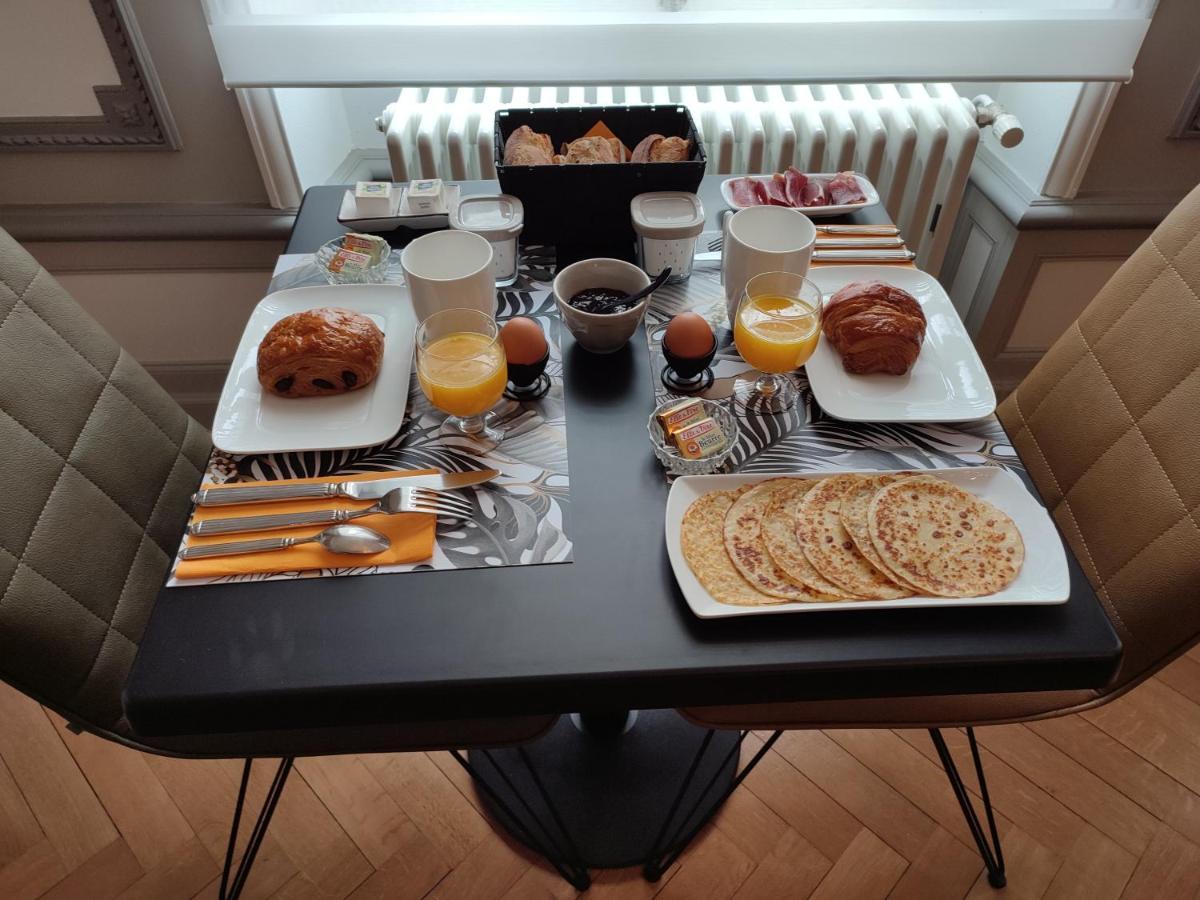 נבר Chambres D'Hotes De Luxe Cote Parc-Cote Jardin Avec Parking Prive Gratuit מראה חיצוני תמונה